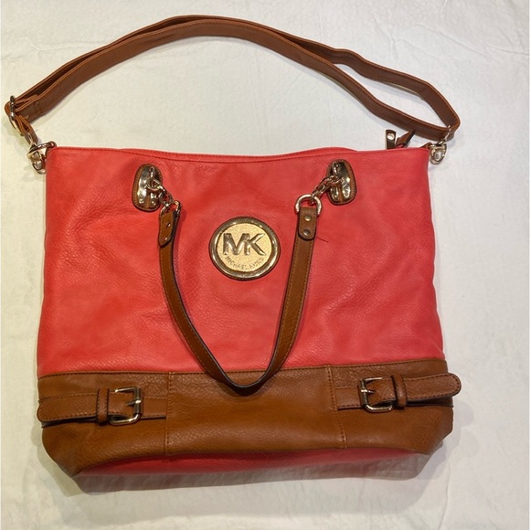 Handbags - Michael Kors Hand bag
